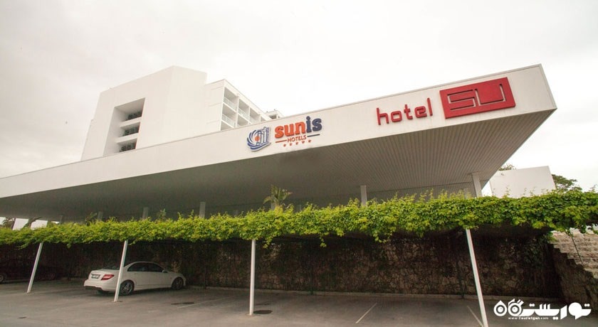 نمای درب ورودی هتل سو